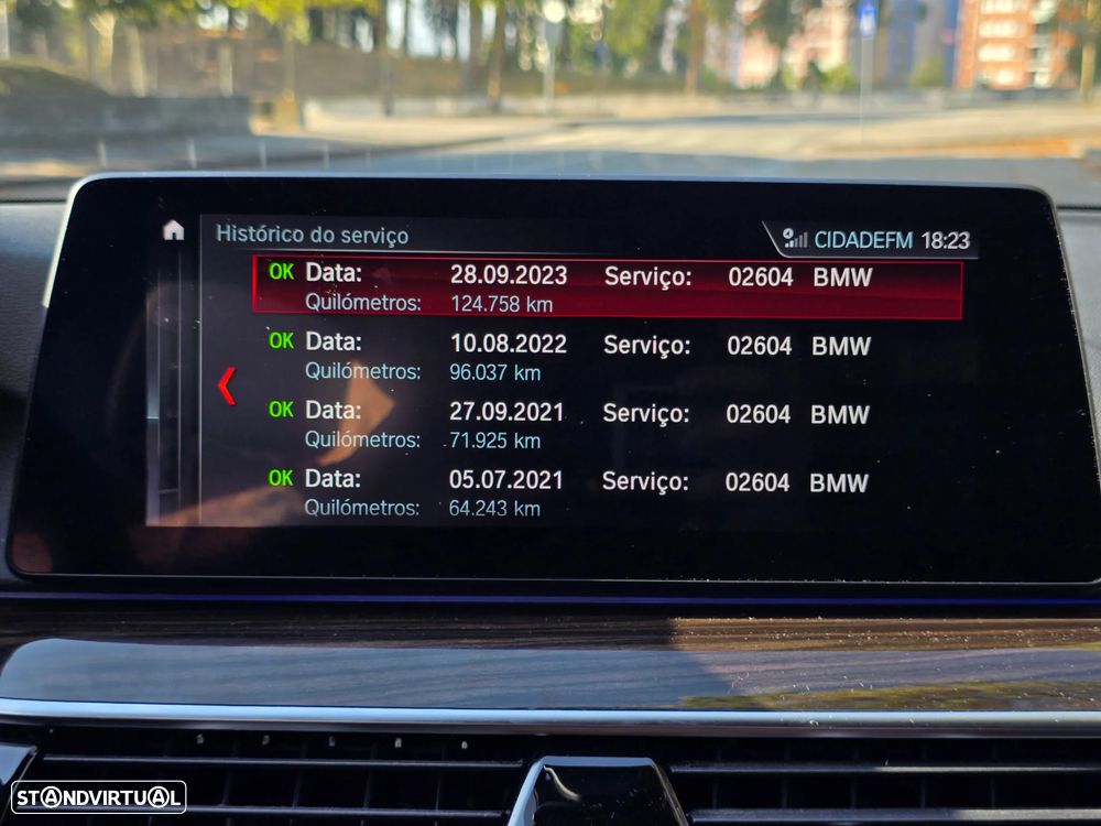 BMW 530 e iPerformance Line Luxury - 29
