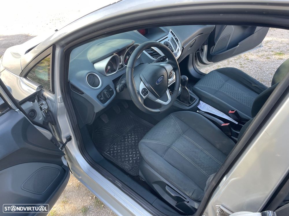 Ford Fiesta 1.4 TDCI Titanium - 29