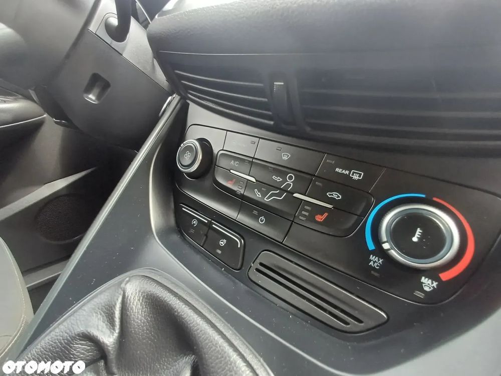 Ford Kuga 1.5 EcoBoost 2x4 Trend - 14