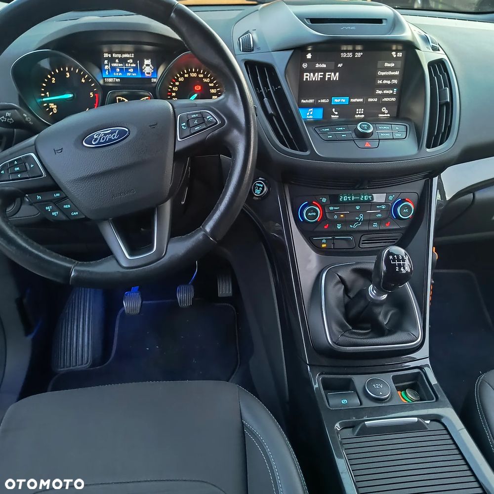 Ford Kuga 2.0 TDCi 4WD Titanium - 24