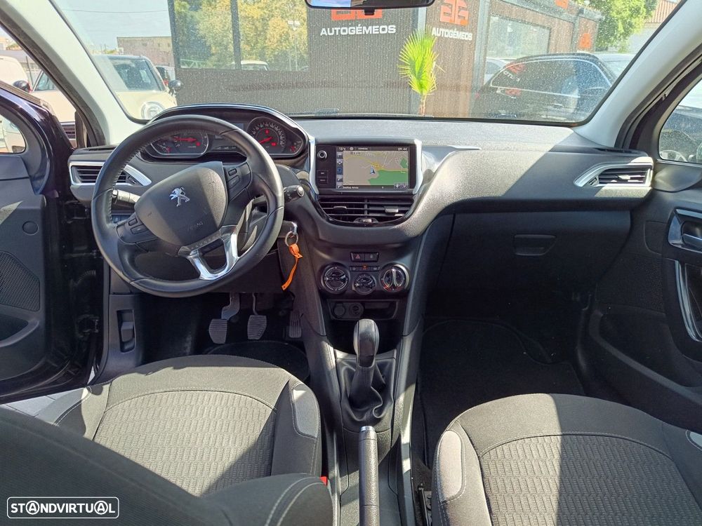 Peugeot 208 1.2 VTi SE Style - 15