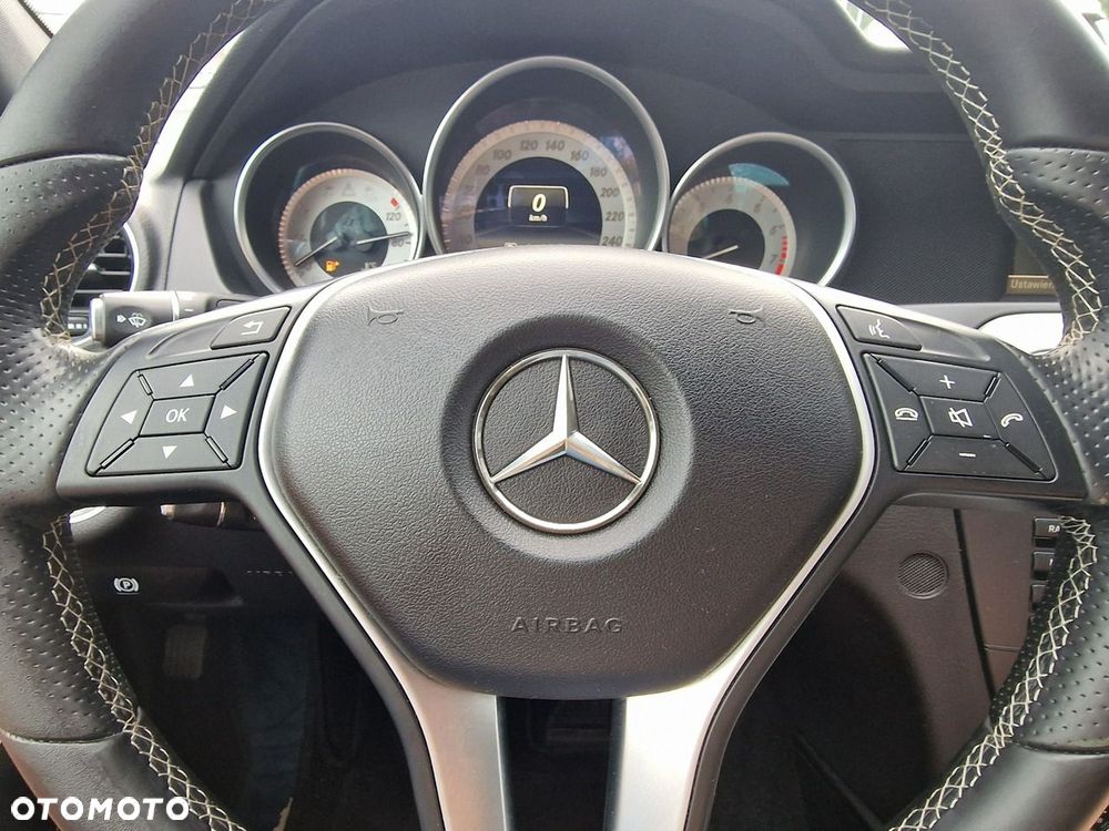 Mercedes-Benz Klasa C 180 7G-TRONIC AMG Line - 31