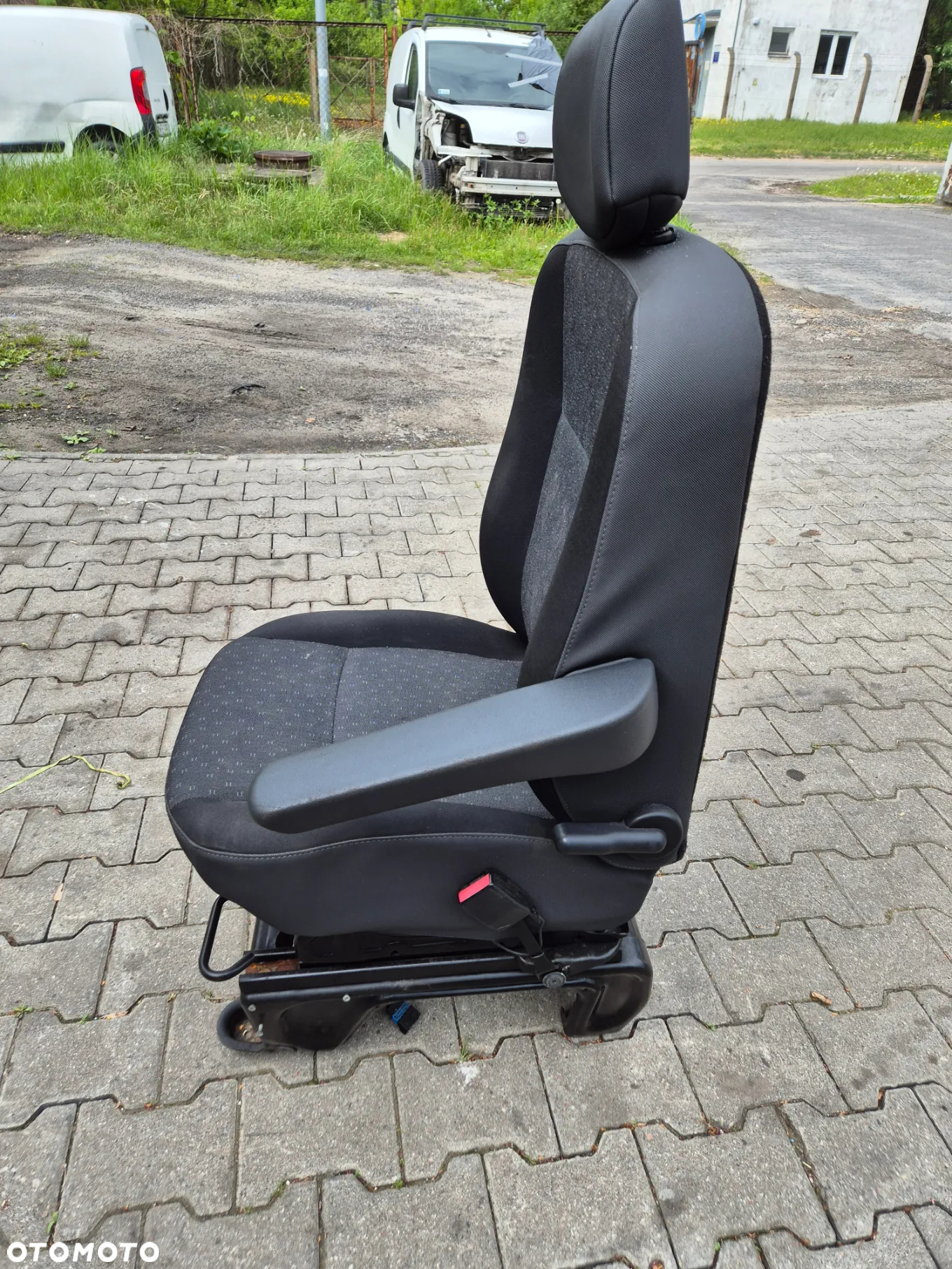 FOTEL PASAŻERA PRAWY EU MASTER III MOVANO B  NV400 2.3 10r.+ - 5