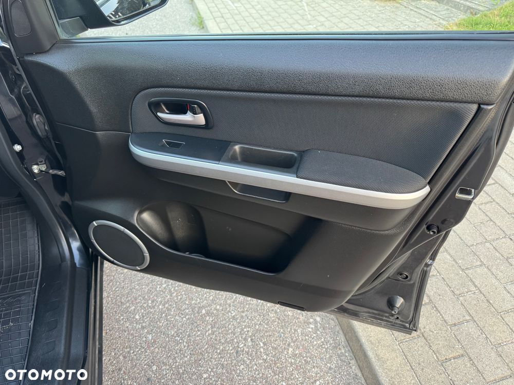 Suzuki Grand Vitara 2.0 Comfort Family - 31