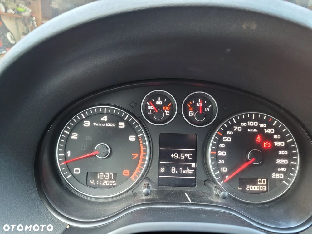 Audi A3 3-drzwiowe 1.4T FSI Attraction - 8