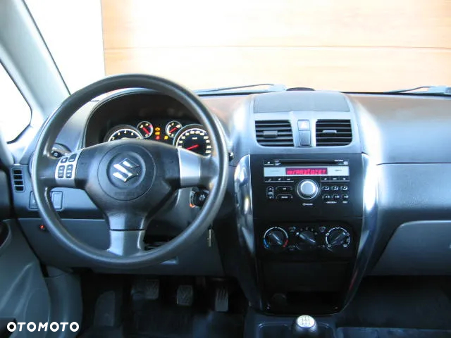 Suzuki SX4 1.6 Comfort Plus 4WD - 10