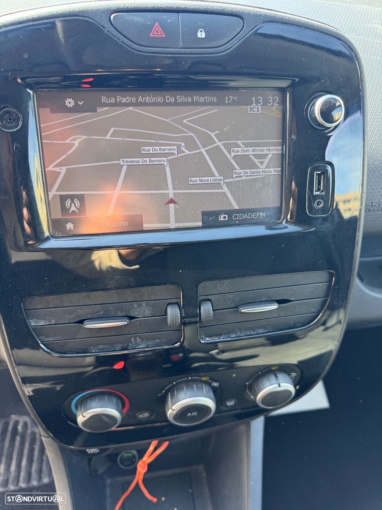 Renault Clio Energy dCi 90 Start & Stop Experience - 11