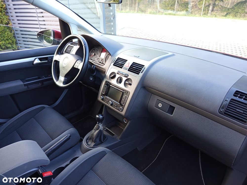 Volkswagen Touran 2.0 TDI DSG Highline - 21