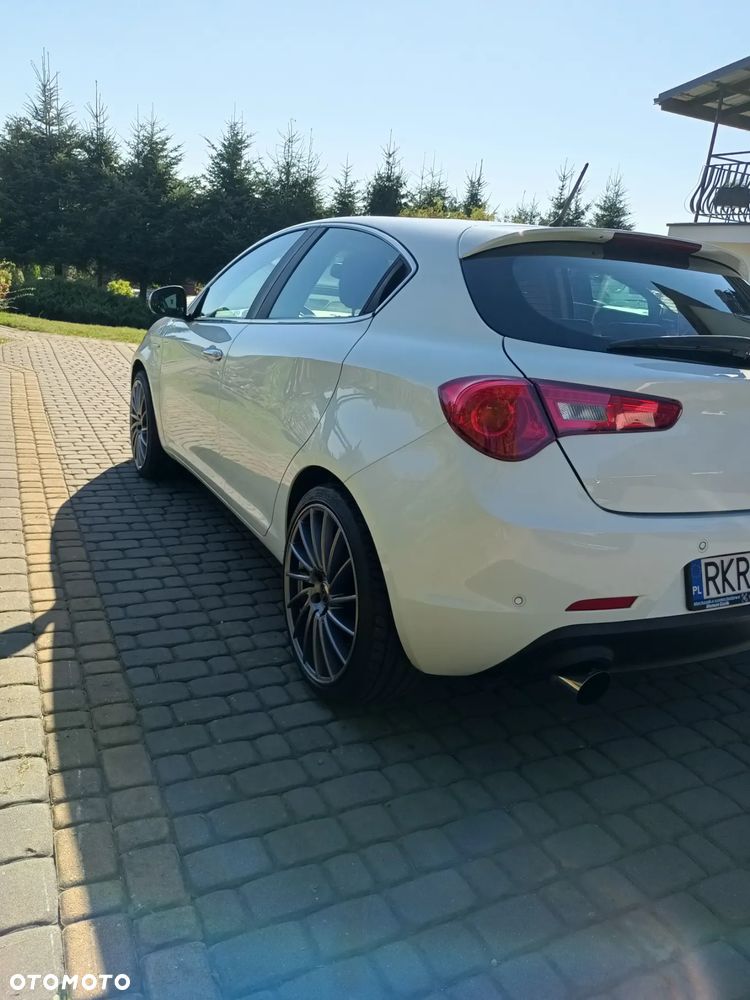 Alfa Romeo Giulietta 2.0 JTDM Veloce - 10
