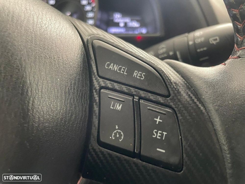 Mazda 3 1.5 Sky-D Evolve HS Navi - 22