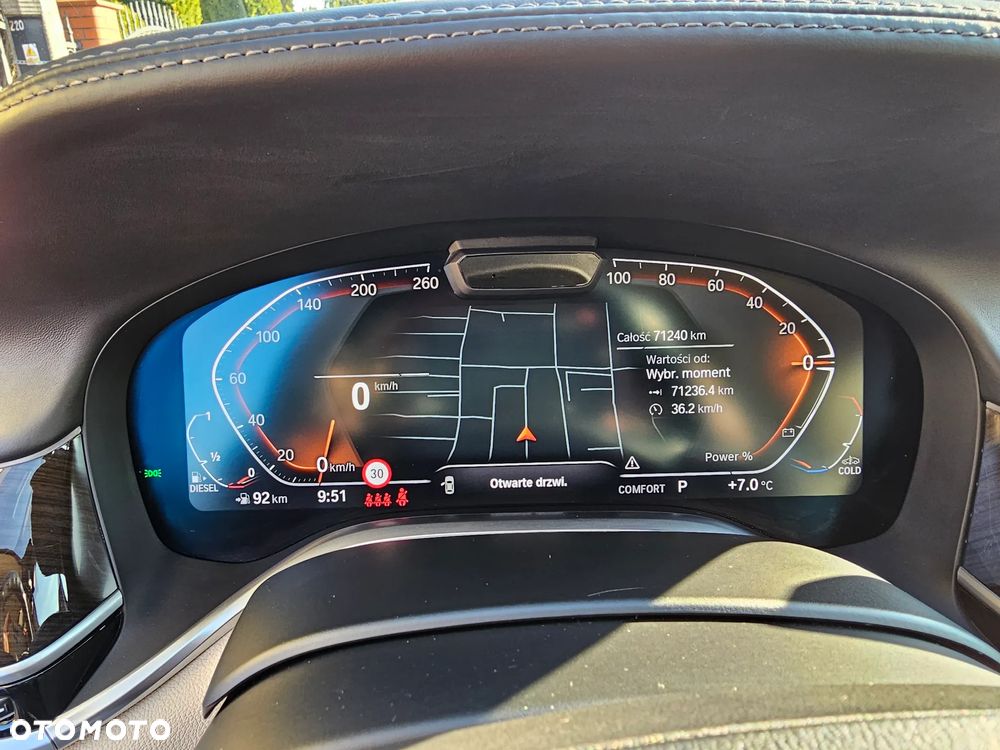 BMW Seria 7 730d mHEV - 26