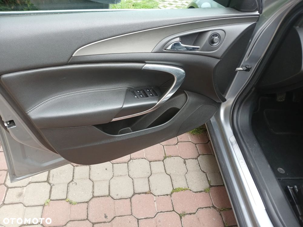 Opel Insignia 1.6 T Cosmo - 16