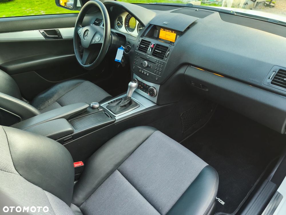 Mercedes-Benz Klasa C 180 Kompressor Automatik Avantgarde - 8