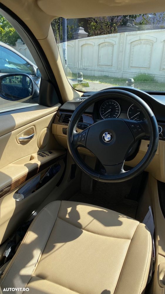 BMW Seria 3 318i - 11