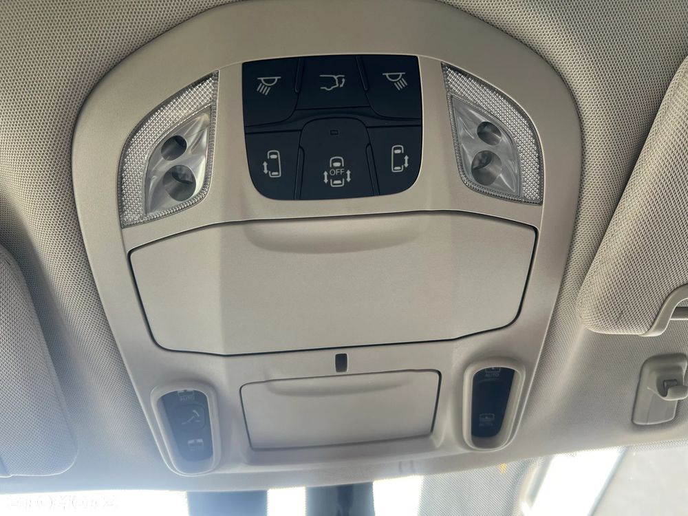 Chrysler Pacifica - 25