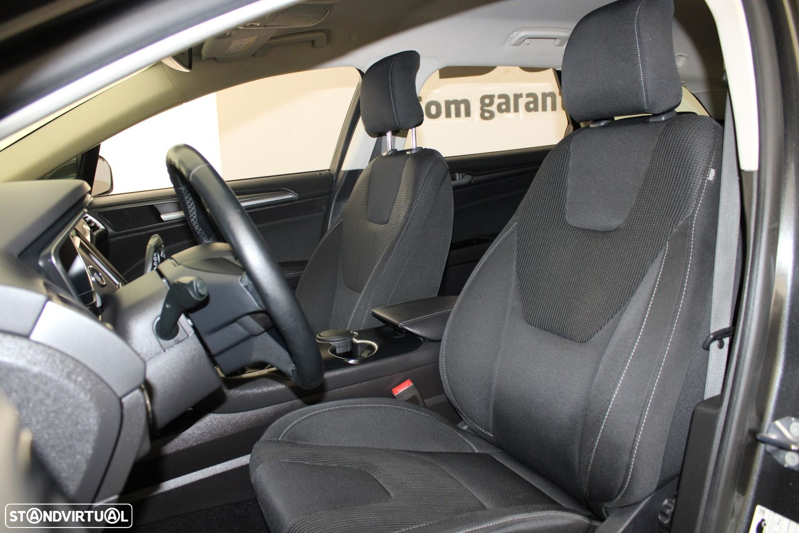 Ford Mondeo SW 2.0 HEV Titanium - 27