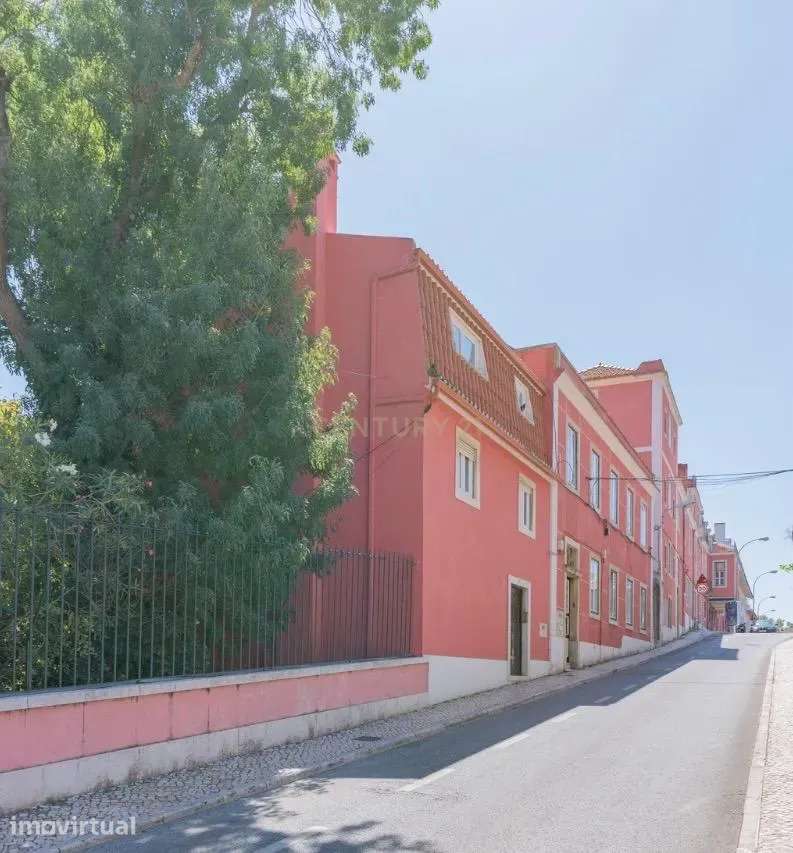 Moradia T5 no Coração de Oeiras, entre o Jardim e a Praia - Grande imagem: 2/60