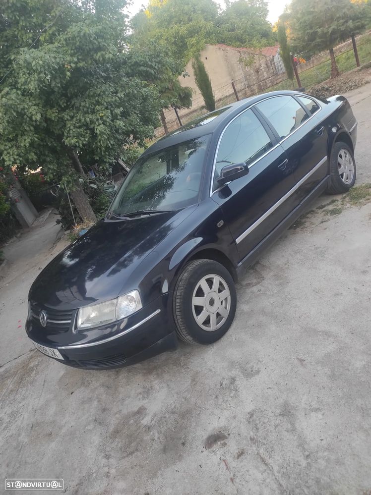 VW Passat 1.9 TDi Confl. Top EC - 3