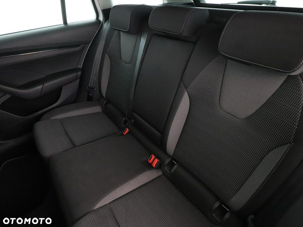 Skoda Octavia 2.0 TDI DSG Ambition - 17