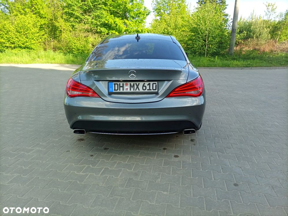 Mercedes-Benz CLA 180 AMG Line - 6