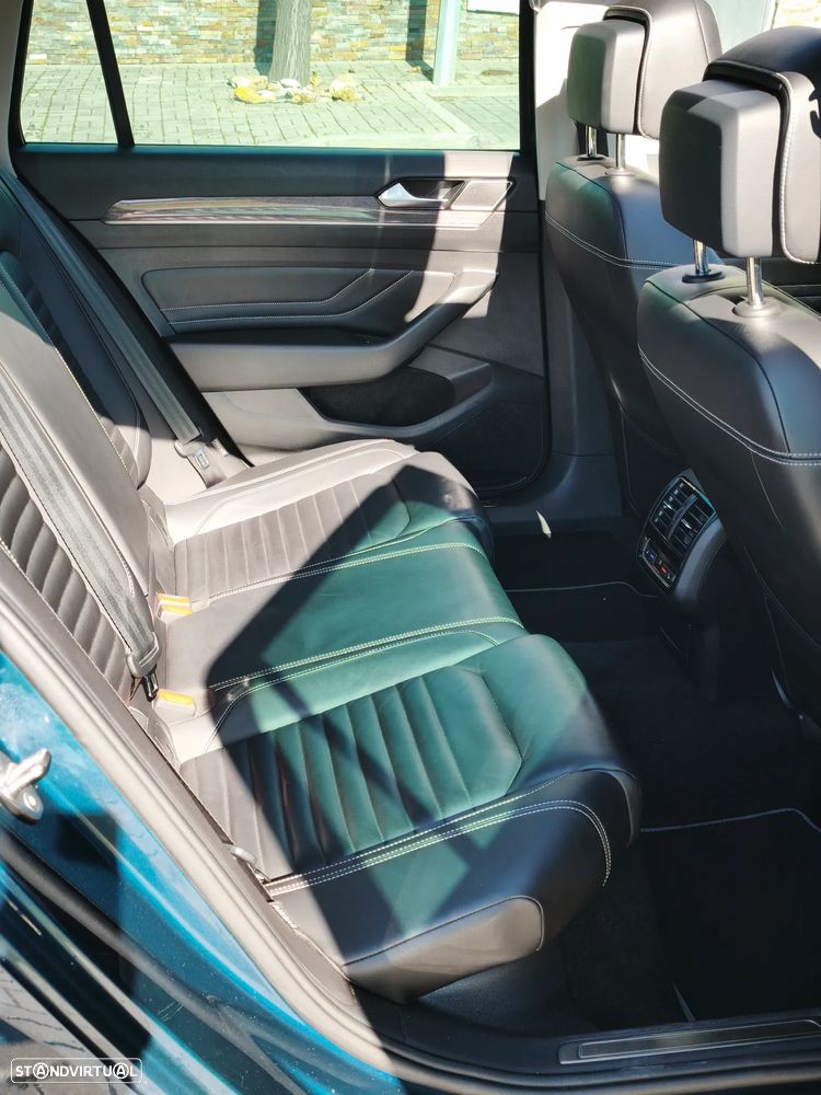 VW Passat Variant - 27