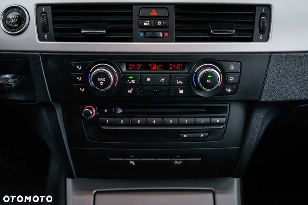 BMW Seria 3 318d DPF Edition Exclusive - 8
