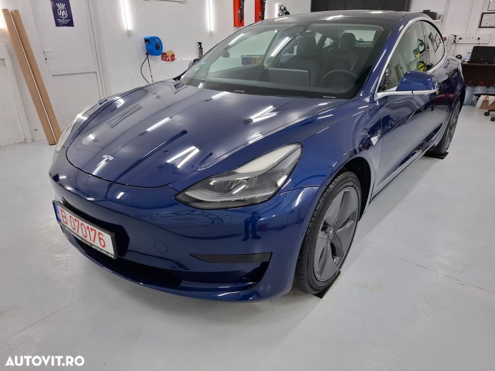 Tesla Model 3 - 14