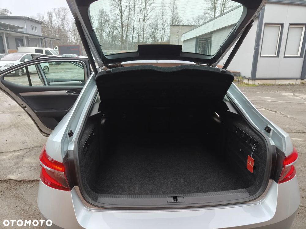 Skoda Superb 1.4 TSI Plug-In Hybrid Style DSG - 25