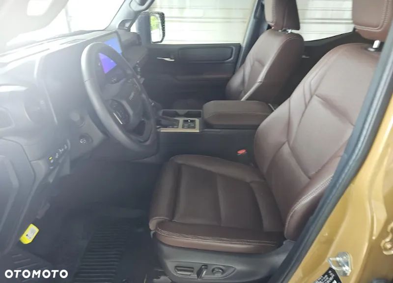 Toyota Land Cruiser - 7