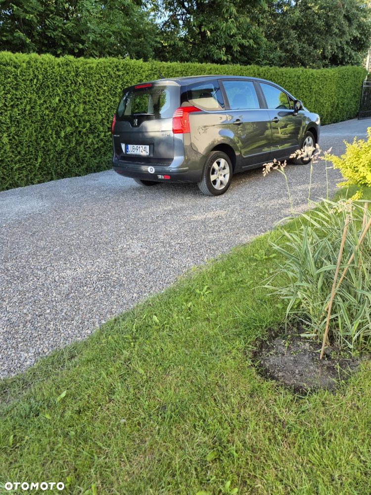Peugeot 5008 - 5