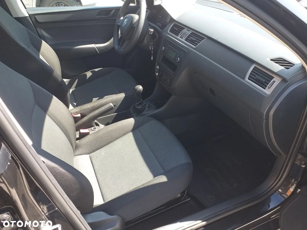Skoda RAPID 1.2 Ambition Max - 10