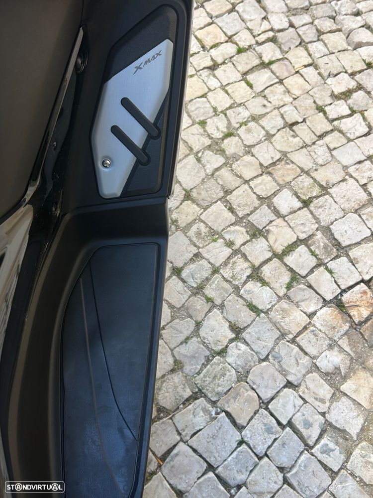 Yamaha X-Max Tech Max - 11