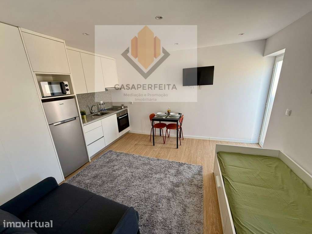 Moradia com 3 apartamentos totalmente renovados - Canelas - Grande imagem: 3/12