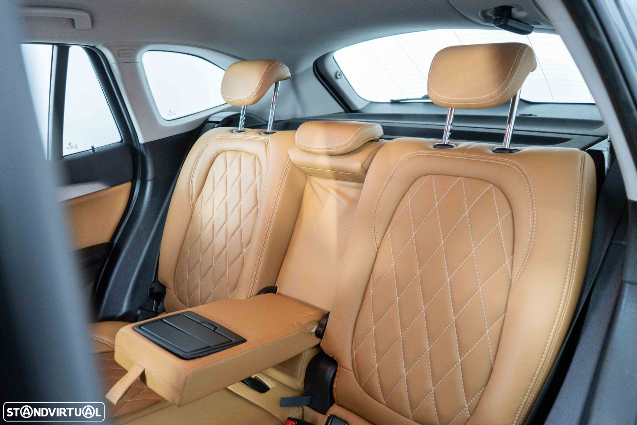 BMW X1 25 e xDrive Corporate Edition - 9