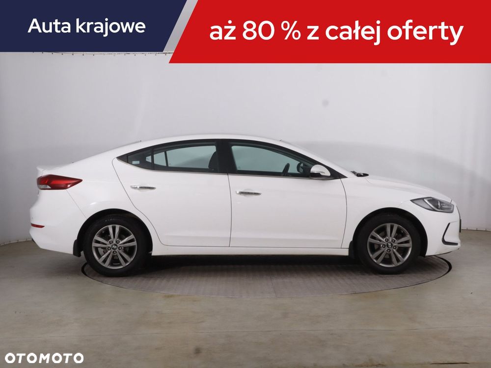 Hyundai Elantra - 8