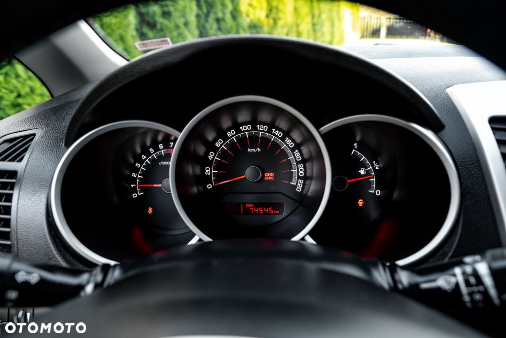 Kia Venga 1.6 CVVT Vision - 29