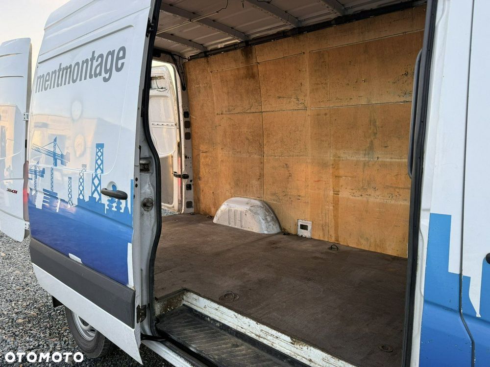 Mercedes-Benz Sprinter - 16
