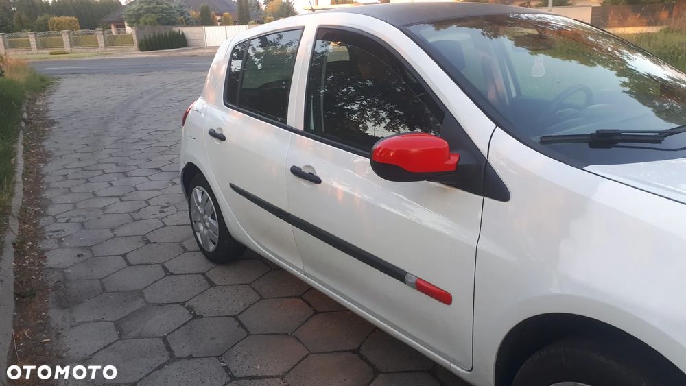 Renault Clio 1.2 16V Expression - 8