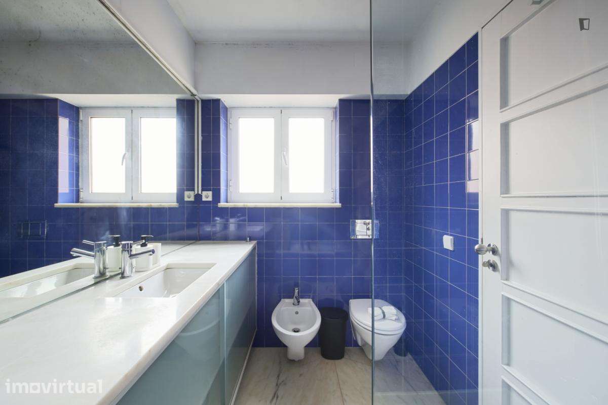 Quarto - localizado em Entrecampos Lisbon - Grande imagem: 2/55