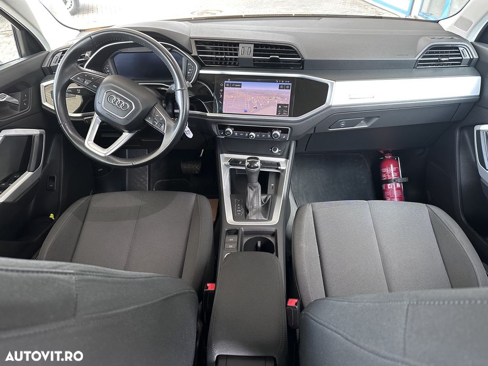 Audi Q3 35 TFSI S tronic - 11