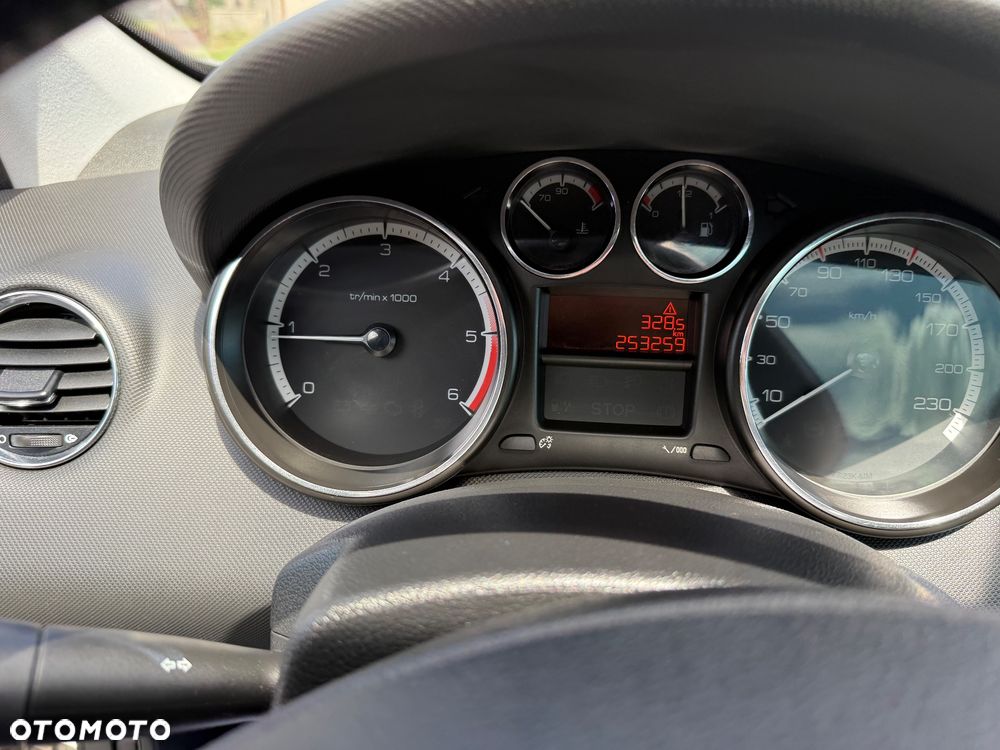 Peugeot 308 HDi FAP 110 (Blue Lion) Premium - 12