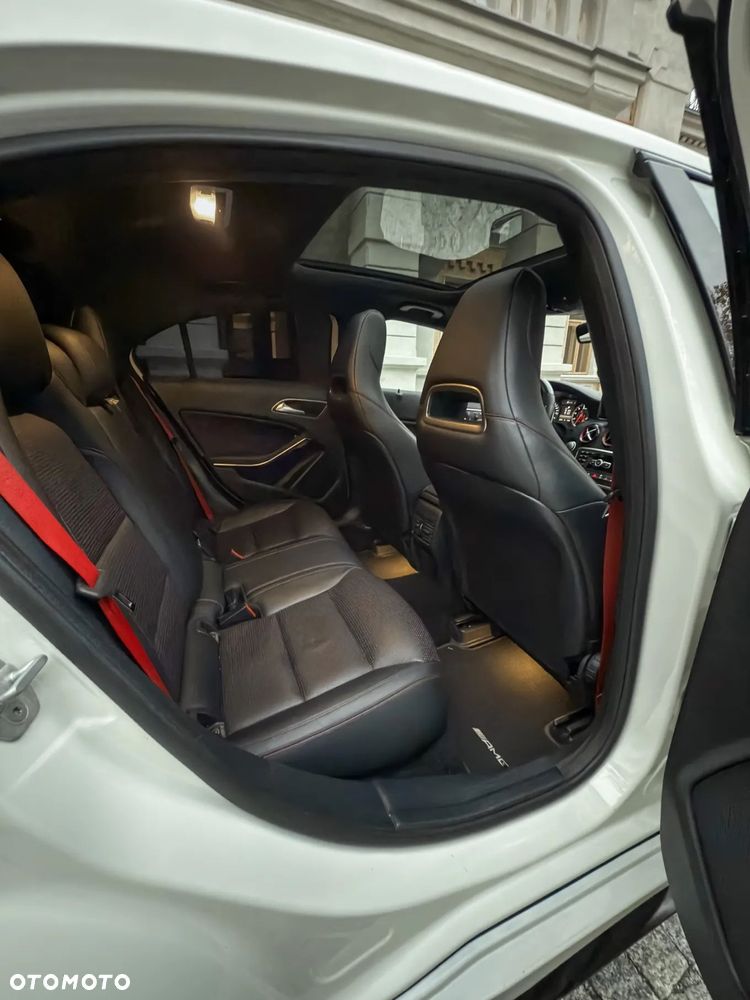 Mercedes-Benz Klasa A 45 AMG 4-Matic - 34