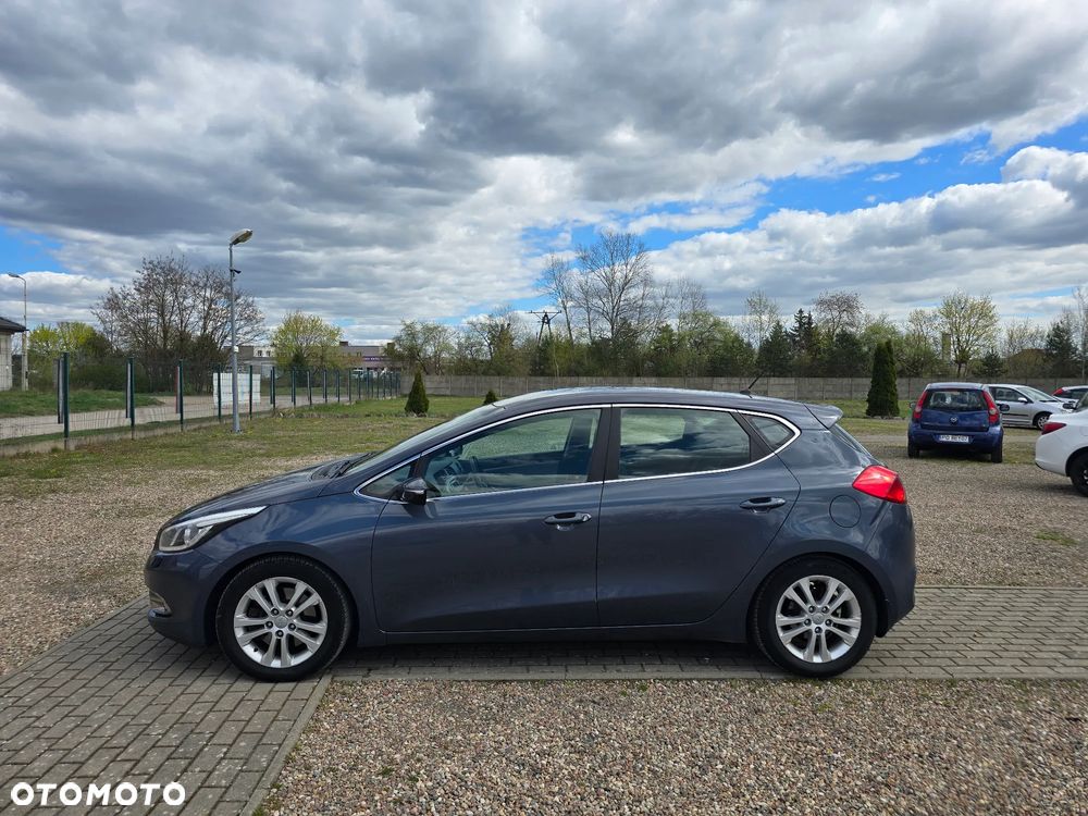 Kia Ceed 1.6 CRDi 128 Vision - 10