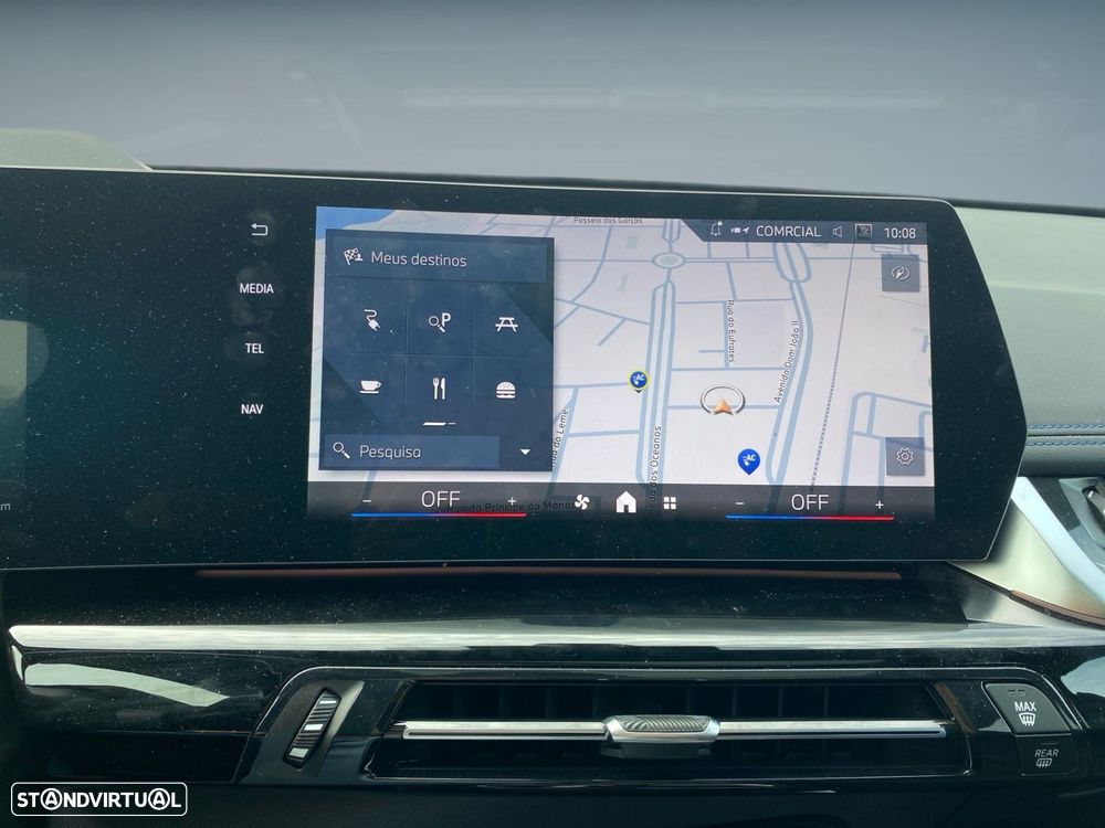 BMW iX1 eDrive20 Pack Desportivo M - 12