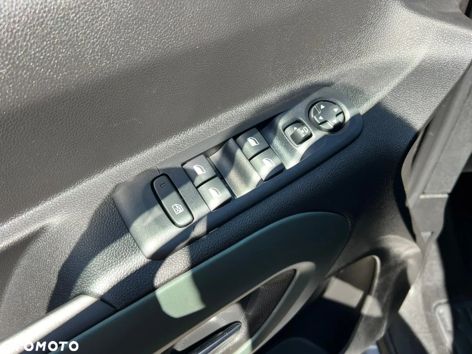 Citroën Berlingo XL 1.5 BlueHDI Shine S&S (7-os.) - 16