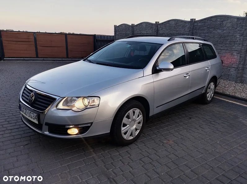 Volkswagen Passat 1.9 TDI Comfortline - 1