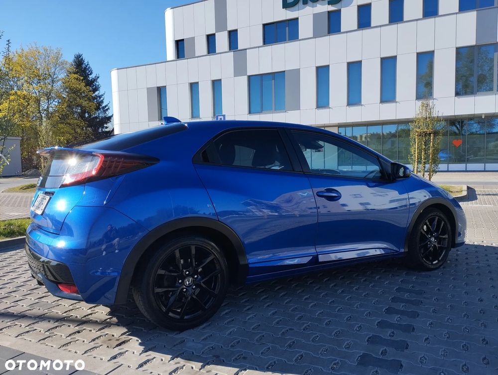 Honda Civic 1.8 Sport (Honda Connect+) - 4