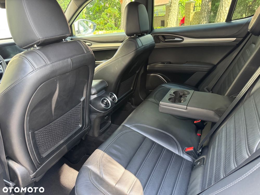 Alfa Romeo Stelvio 2.0 Turbo Veloce TI Q4 - 22