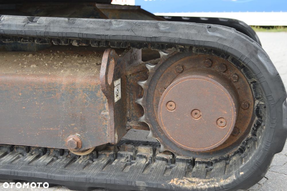 Bobcat E35 - 19