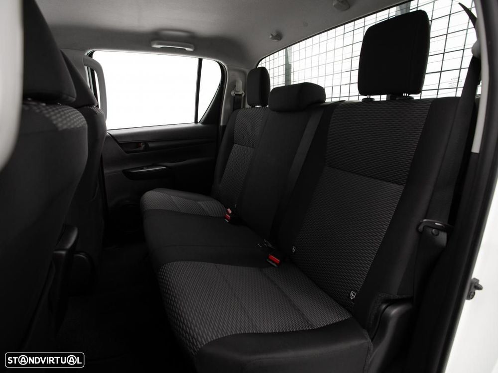 Toyota Hilux 2.4 D-4D 4WD DOUBLE CAB c/IVA - 10